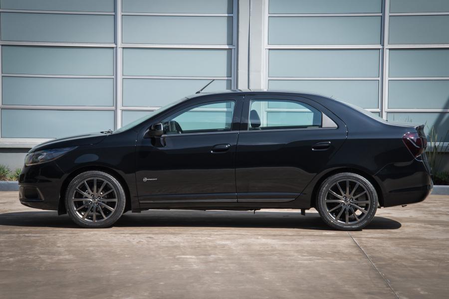  Chevrolet Cobalt Midnight Concept 2016 года  (фото 3 из 4)